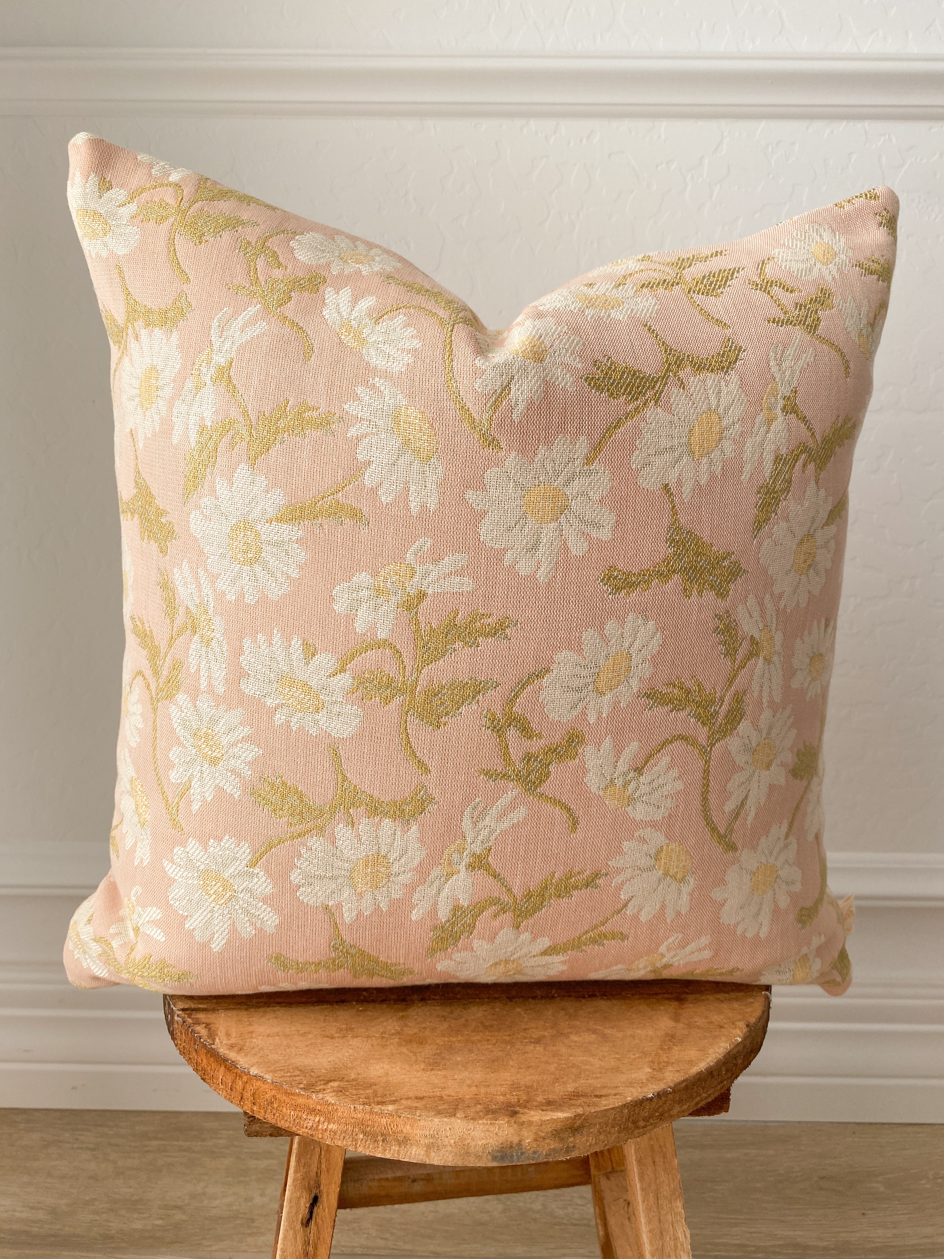 Daisies in Blush